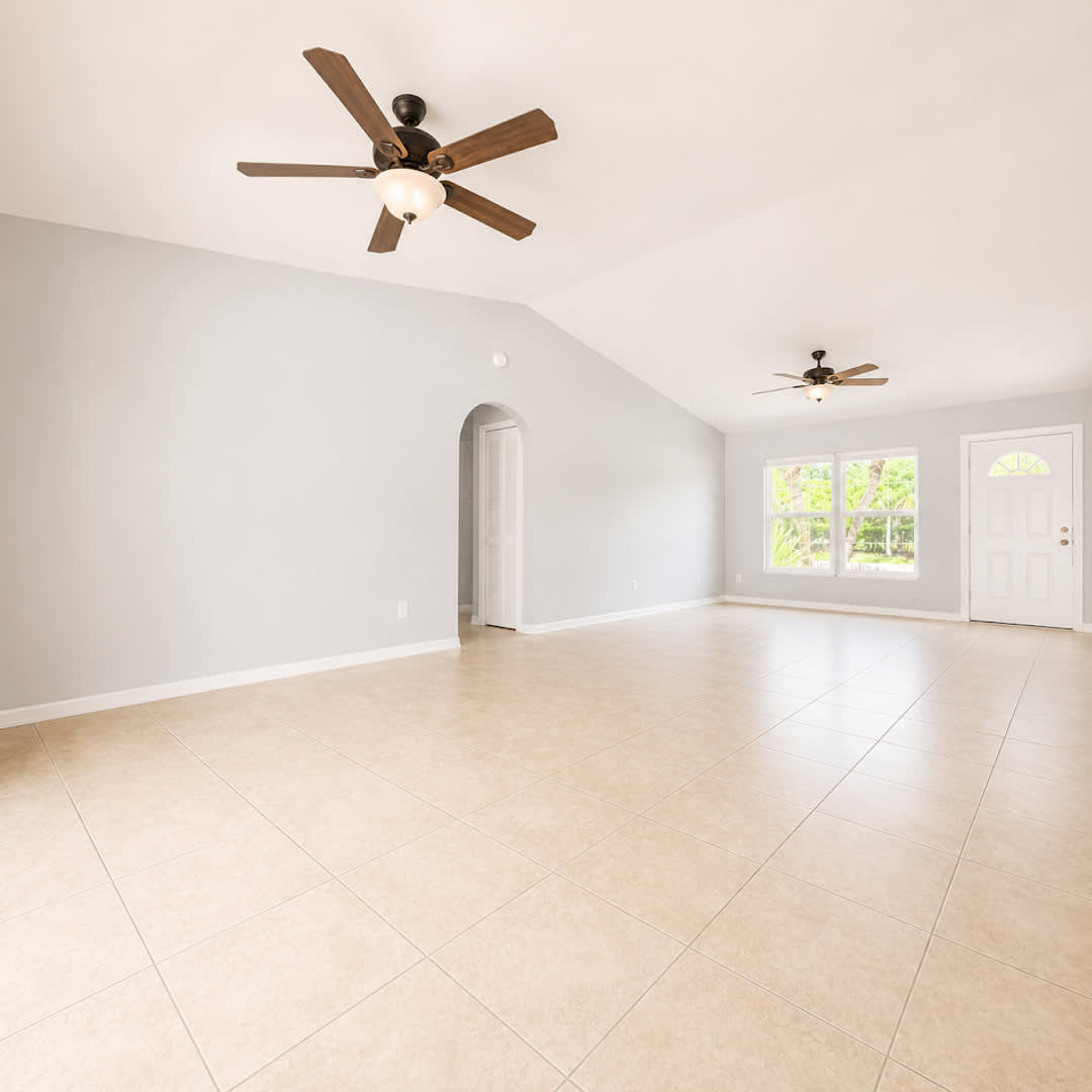 Beautiful 3-Bedroom Pool Home – Fenced Yard, Office & Lawn/Pool Care Included! – photo 3