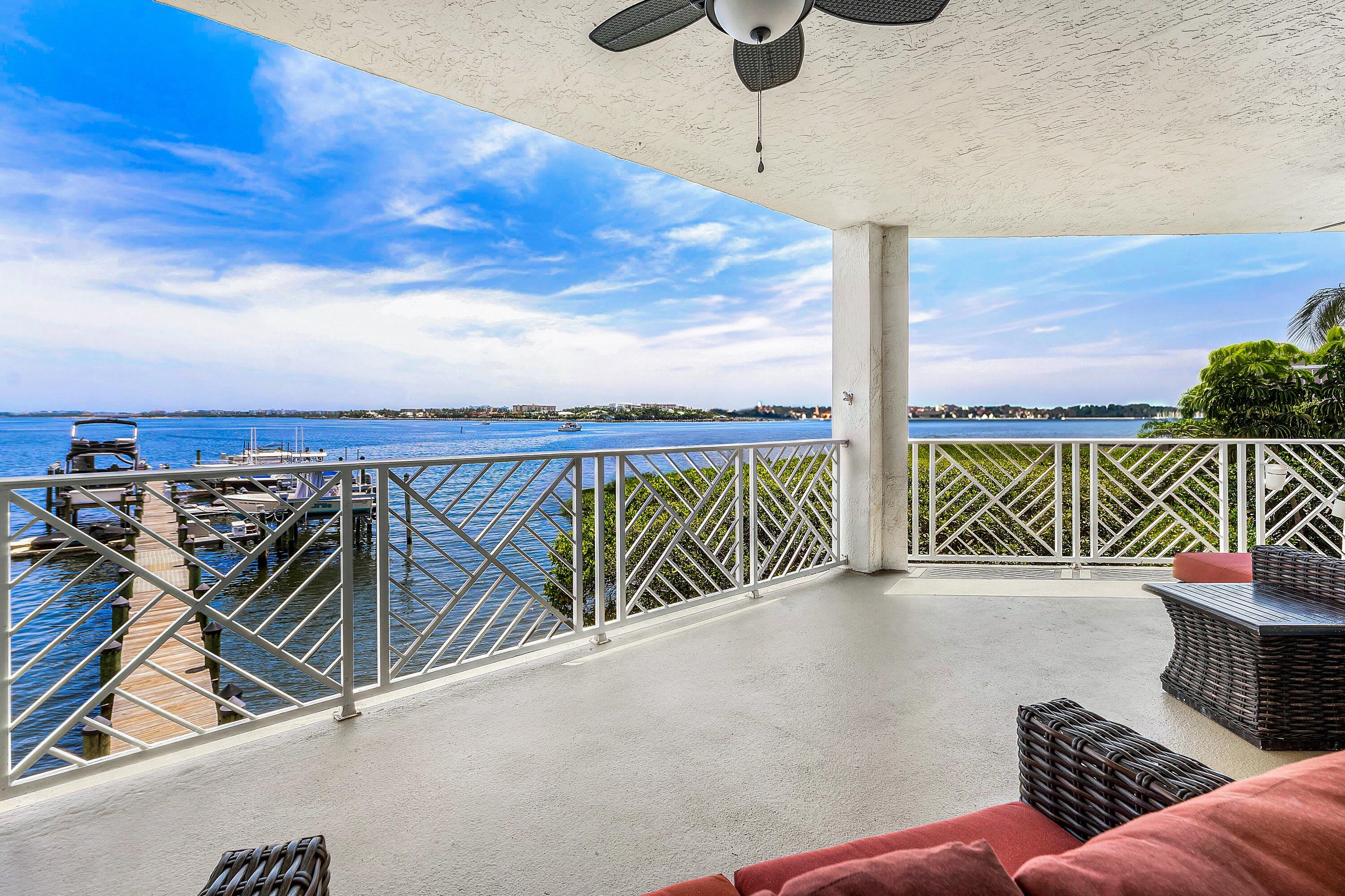 309 E Ocean Avenue – photo 1