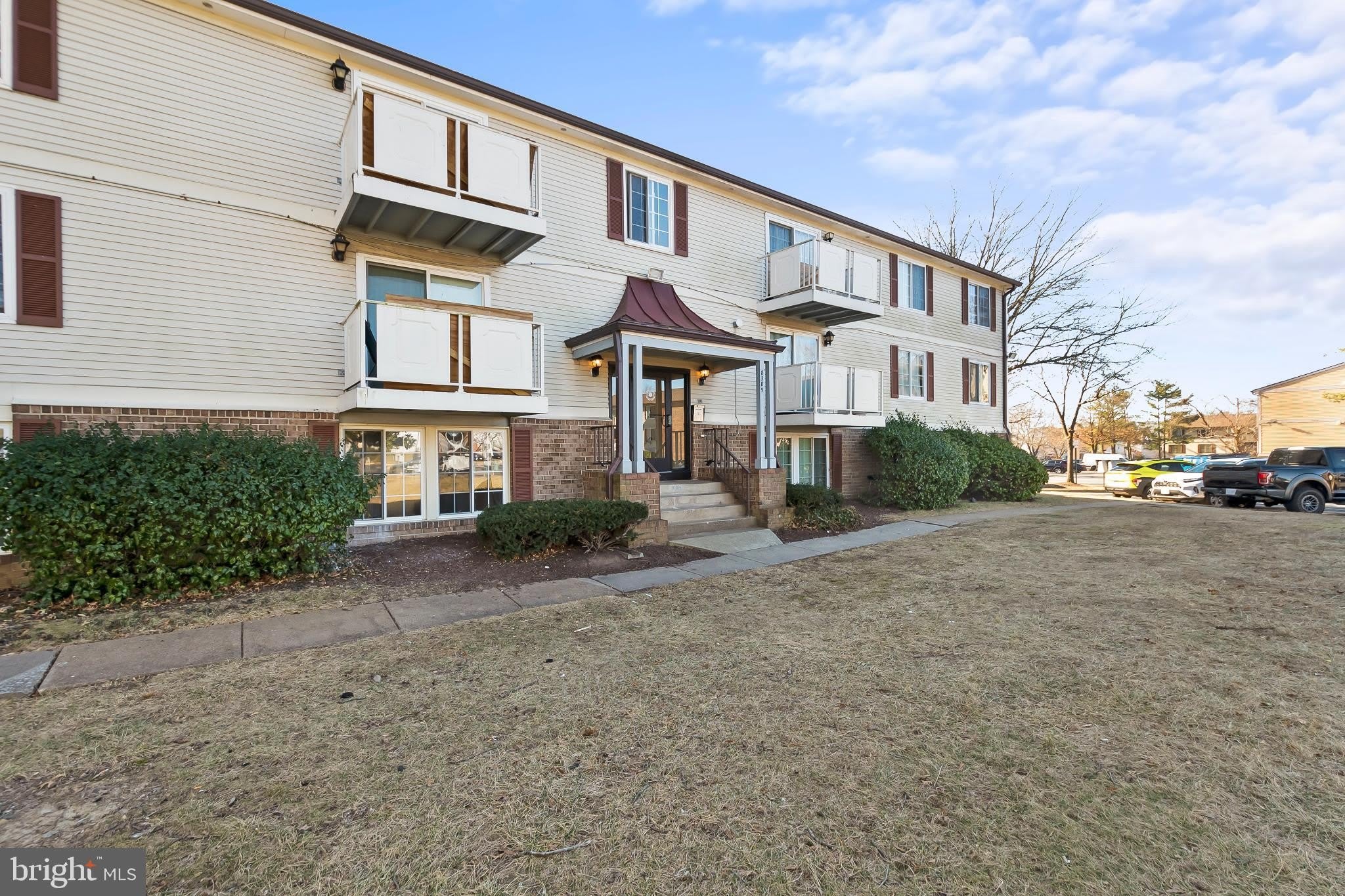 8385 BROCKHAM Drive – photo 2