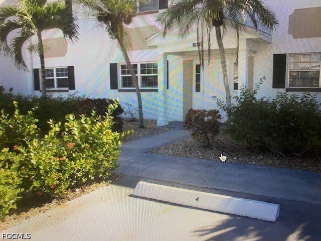 1518 Edgewater Circle – photo 1
