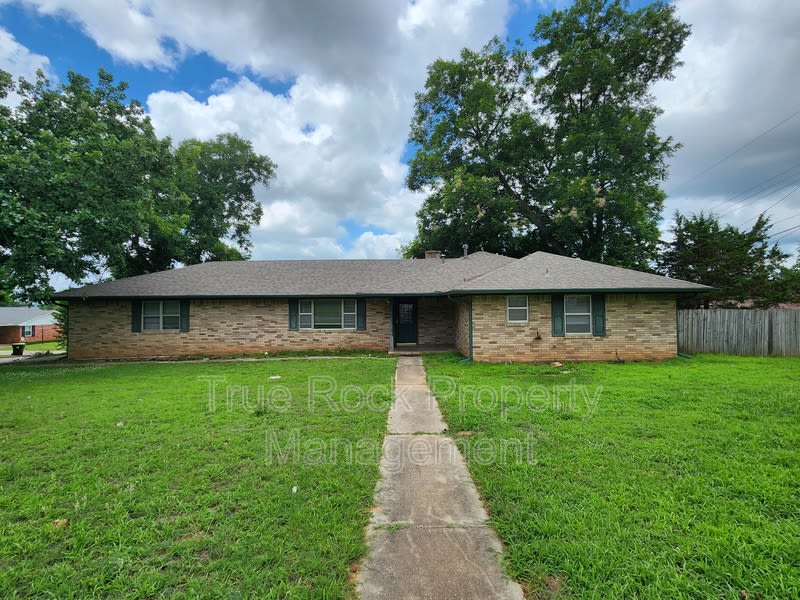 329 South Morrison Drive – photo 1