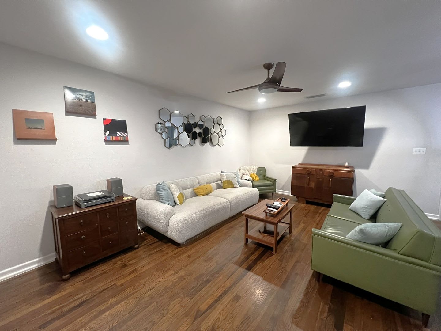 Furnished 2/2 Home in Crestview 3-12 month lease terms available – photo 3