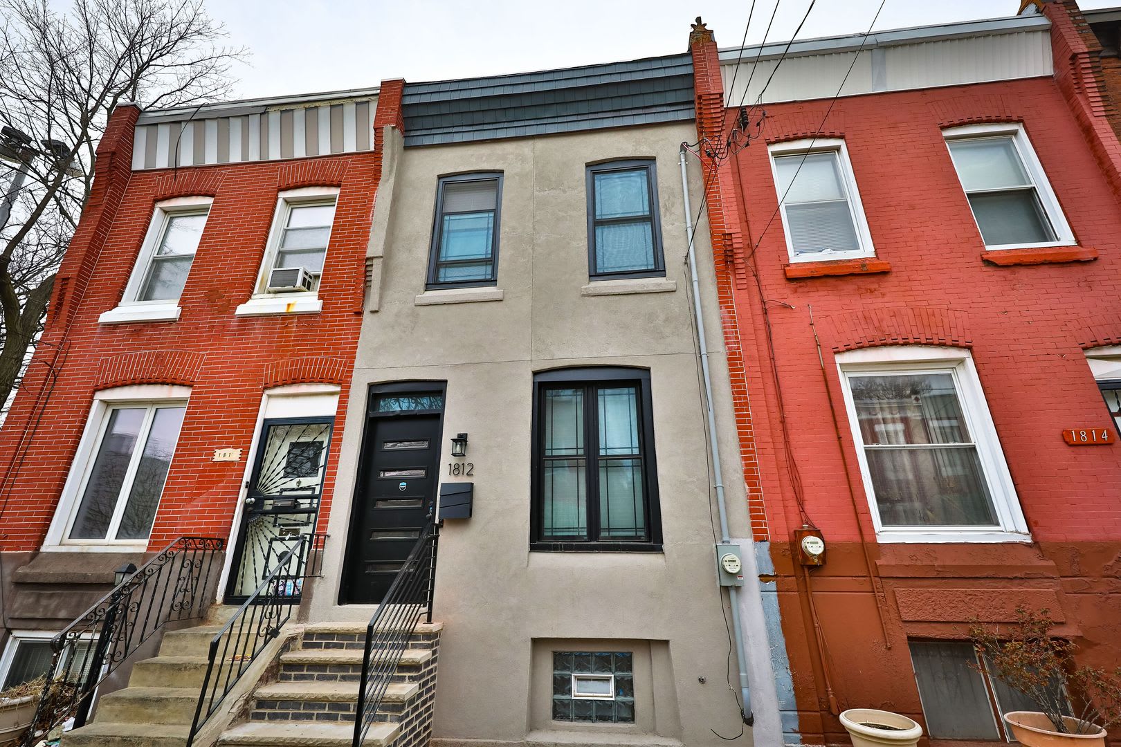 Amazing Fully Renovated 3 bed 2.5 Bath Brewerytown Home! – photo 3