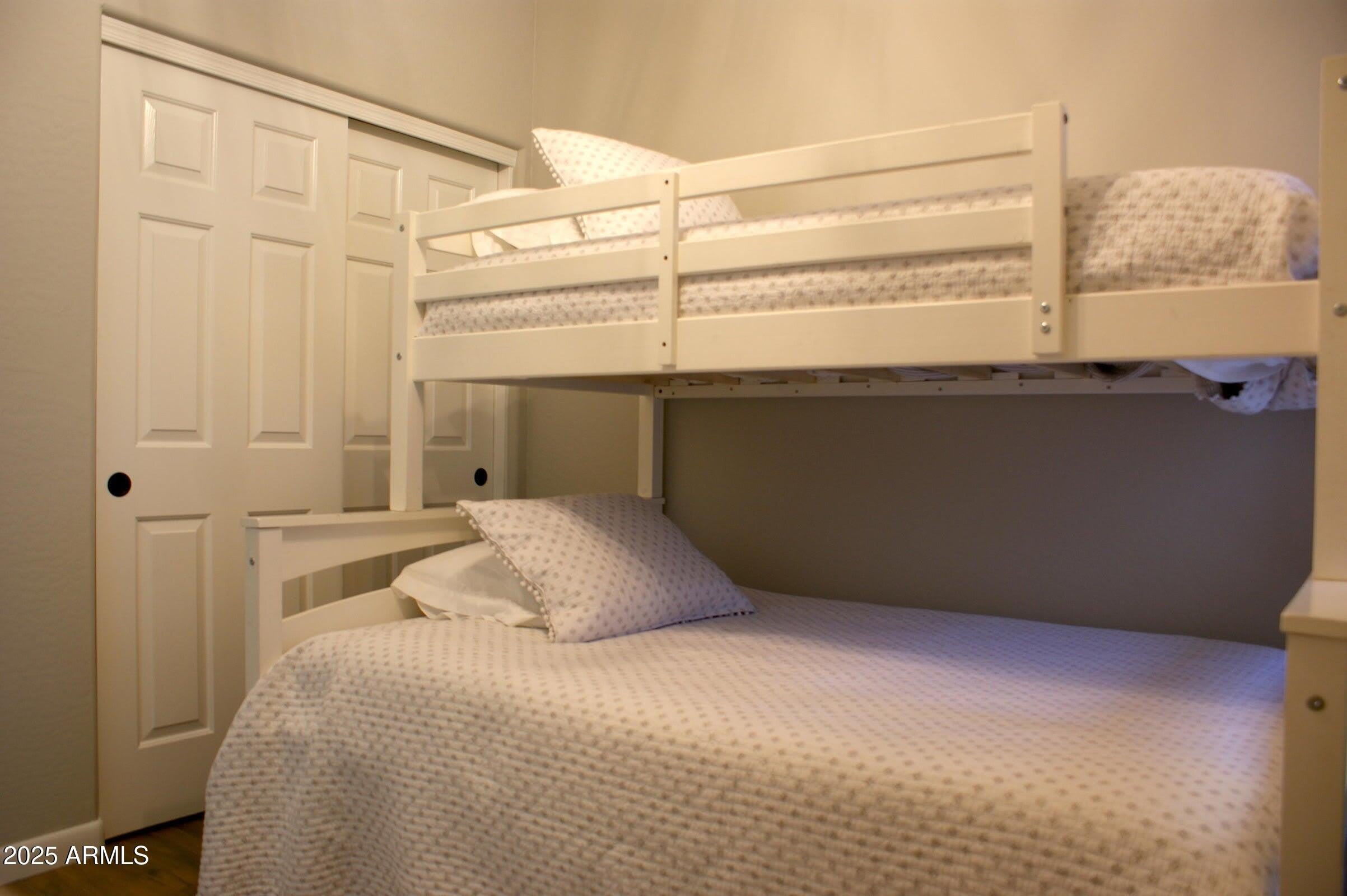525 N Miller Road – photo 5