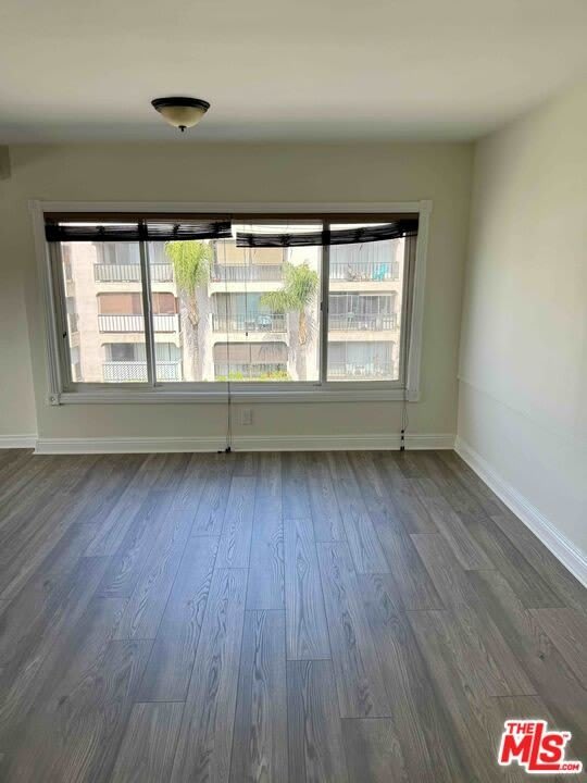 335 Cedar Ave – photo 4