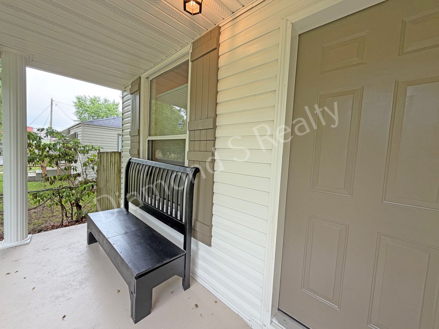 Beautifully Updated 4 Bedroom Home Available Now – photo 3