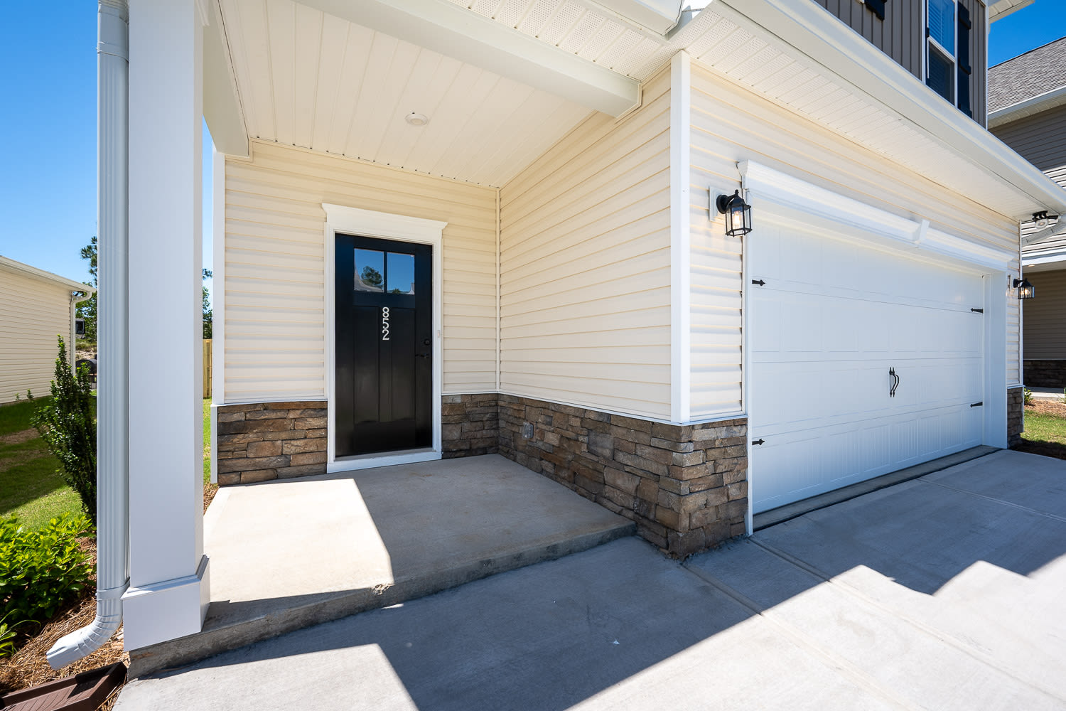 852 Tess Street – photo 2