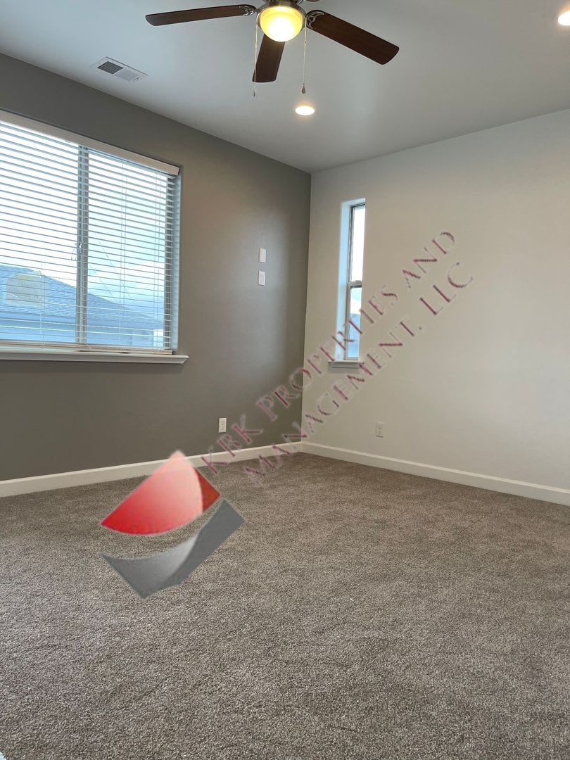 1703 Ross – photo 5