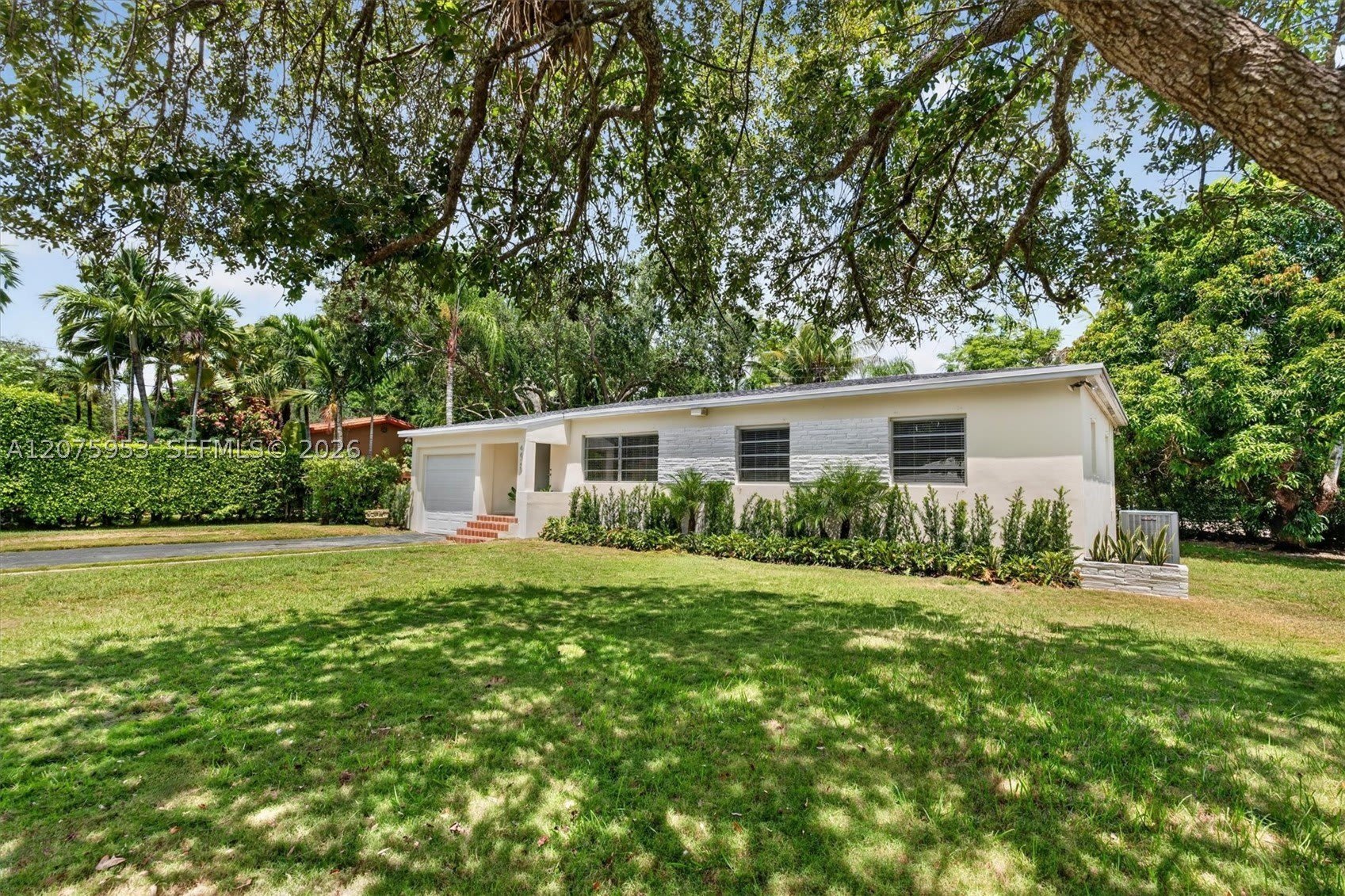 6629 SW 65th St – photo 1