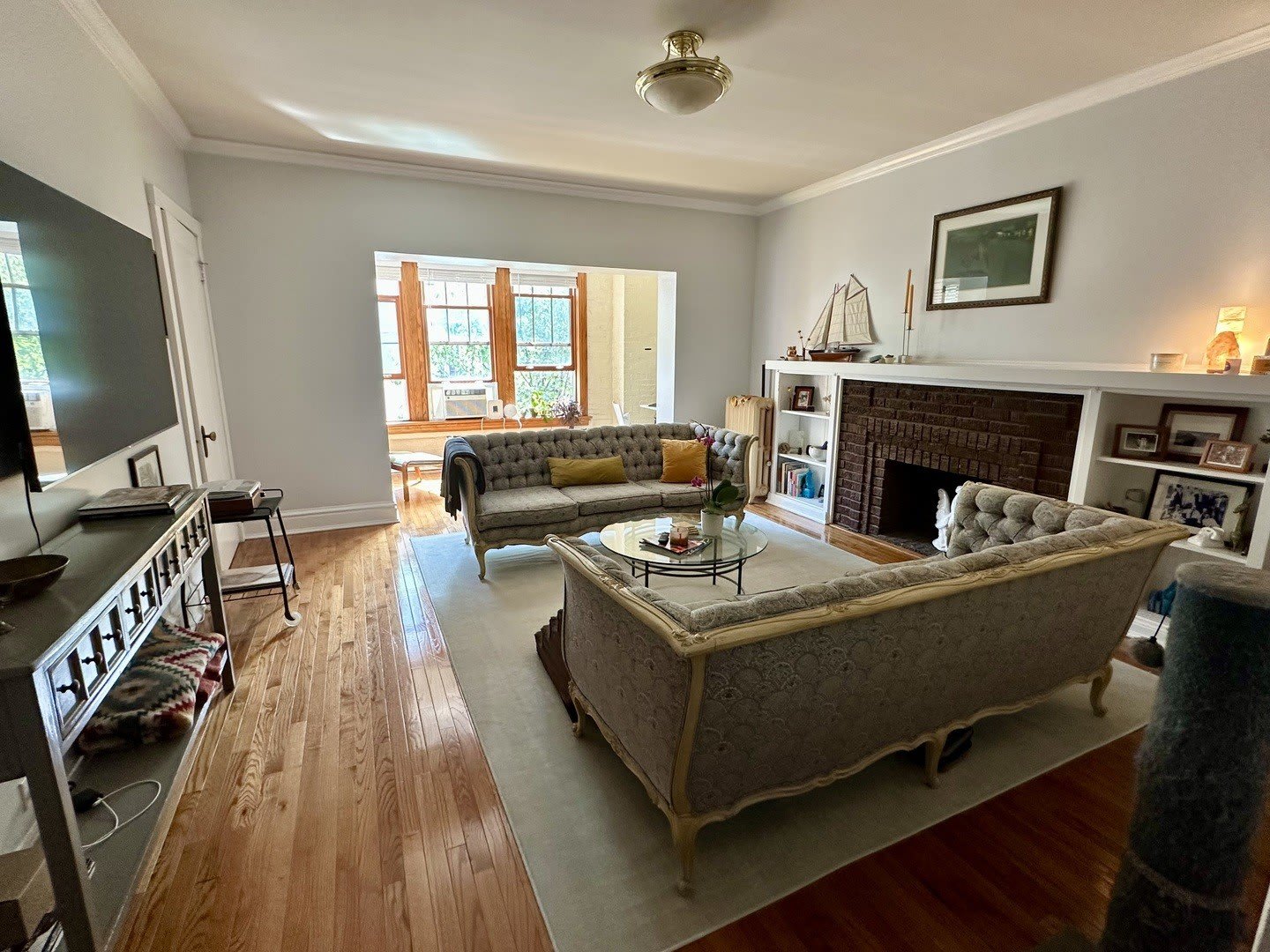 5606 N Kenmore Avenue – photo 2