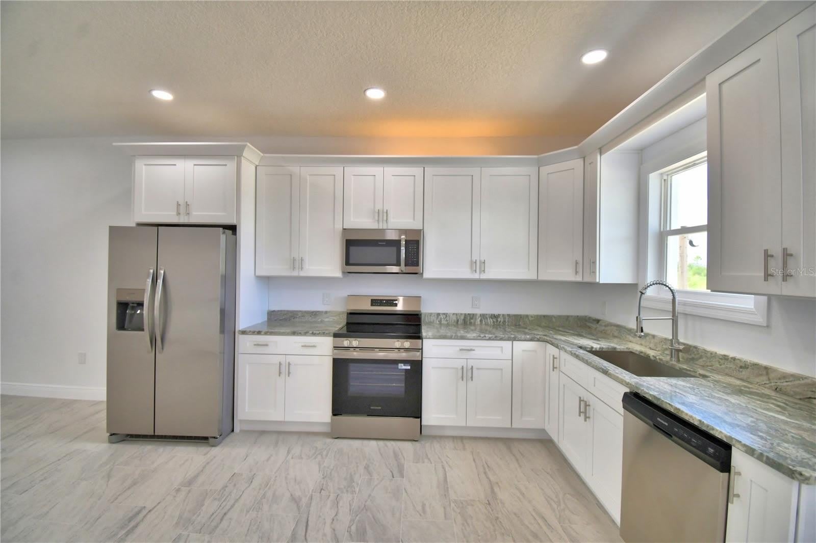 7951 SARASOTA Drive – photo 5