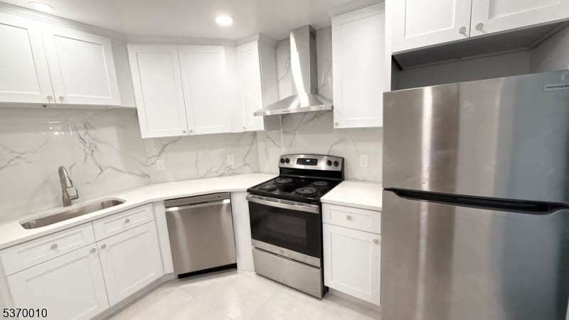 76 Jamestown Rd – photo 2