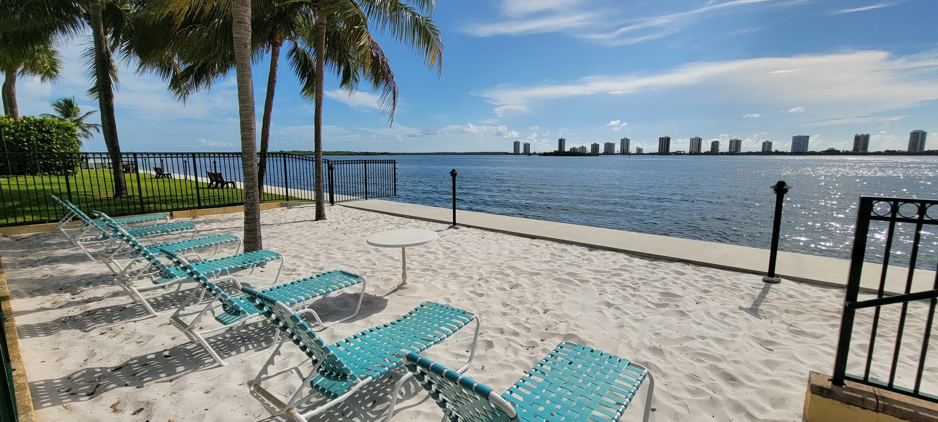 1125 Lake Shore Drive – photo 1