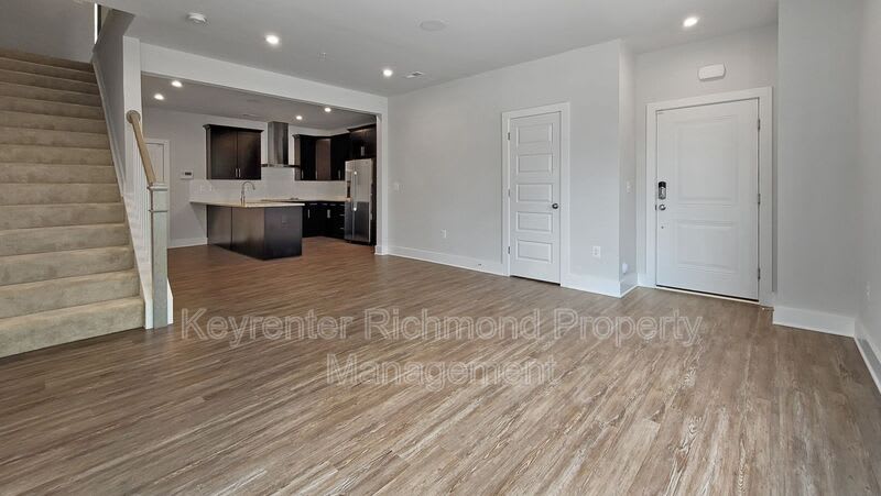 109 Old Charles St – photo 4