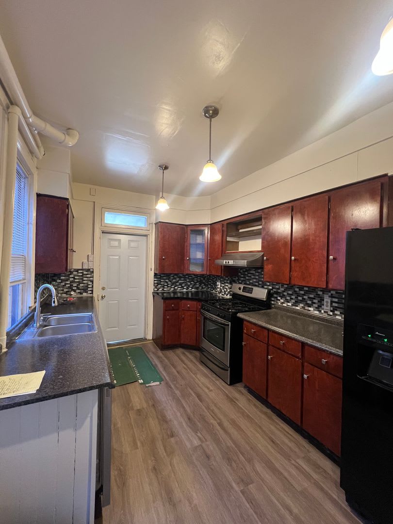 4bd 2 full bath home – photo 3