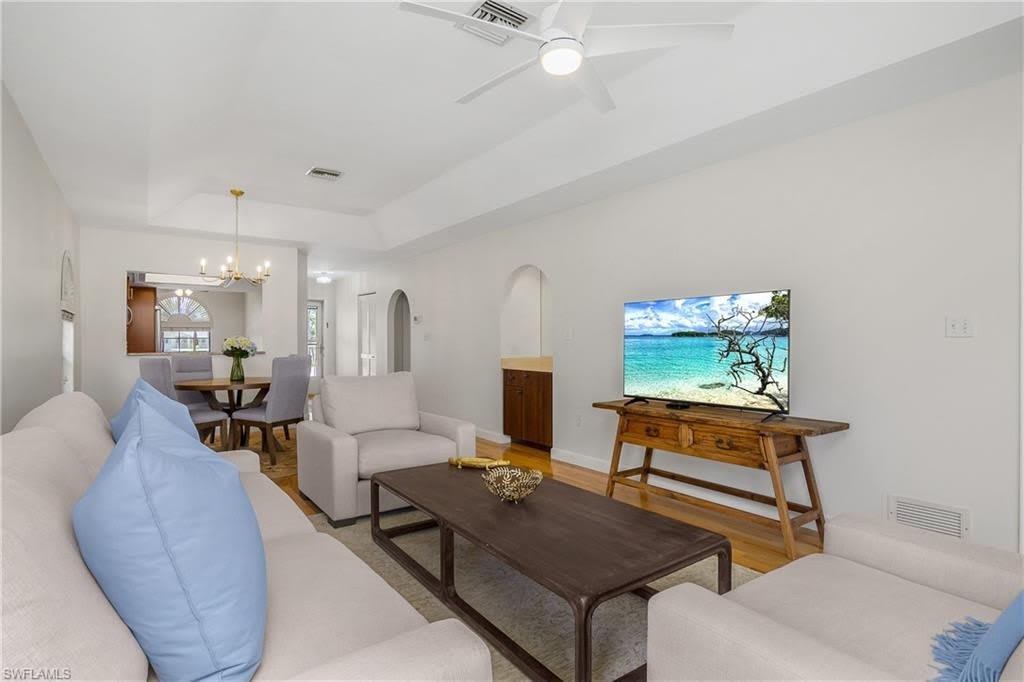 701 Augusta Blvd – photo 4
