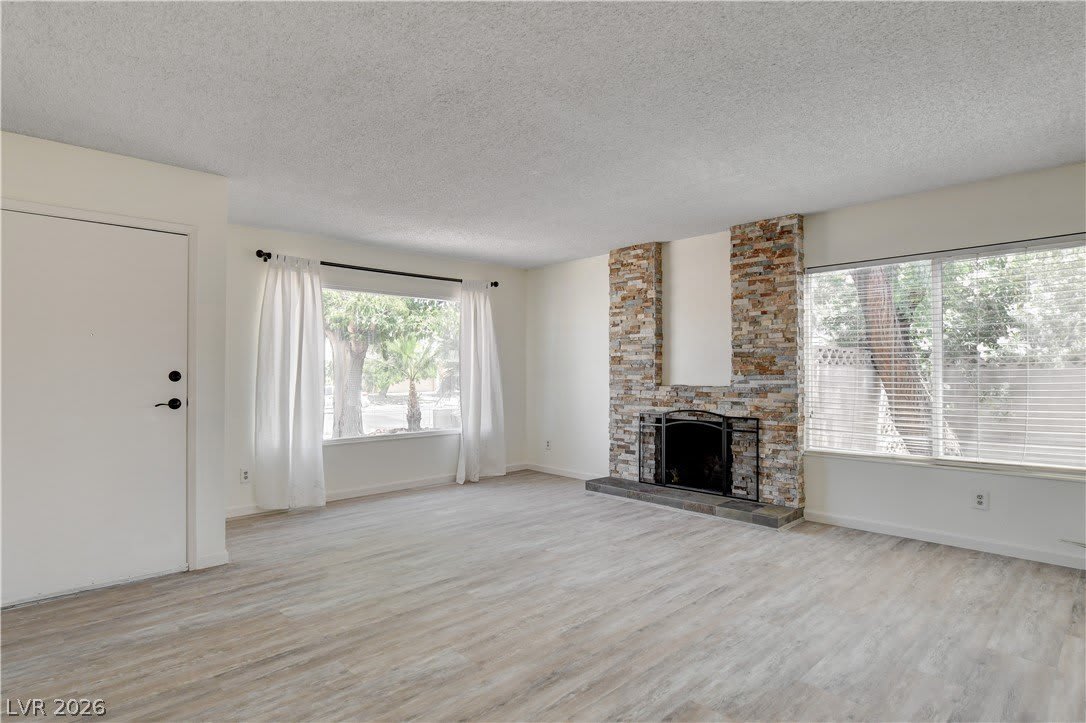 2085 Wagonwheel Avenue – photo 2