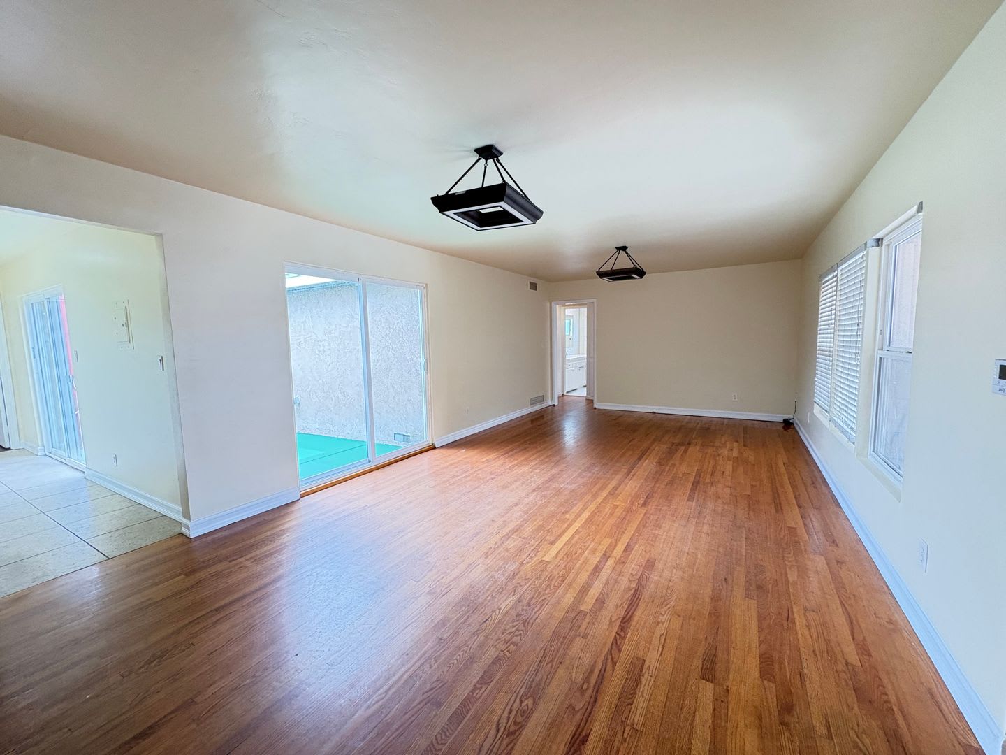 Spacious 5BR Home Just Steps from SDSU – Available August 2026 – photo 2
