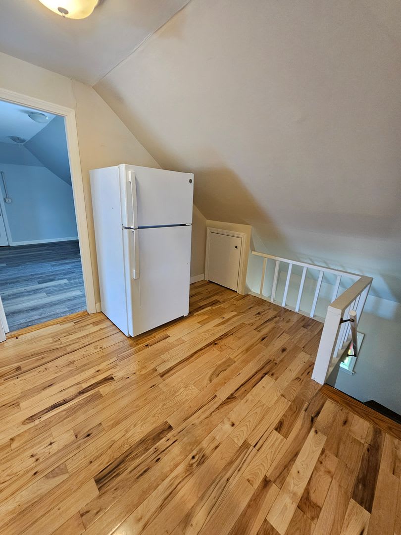 696 Hevey St – photo 3