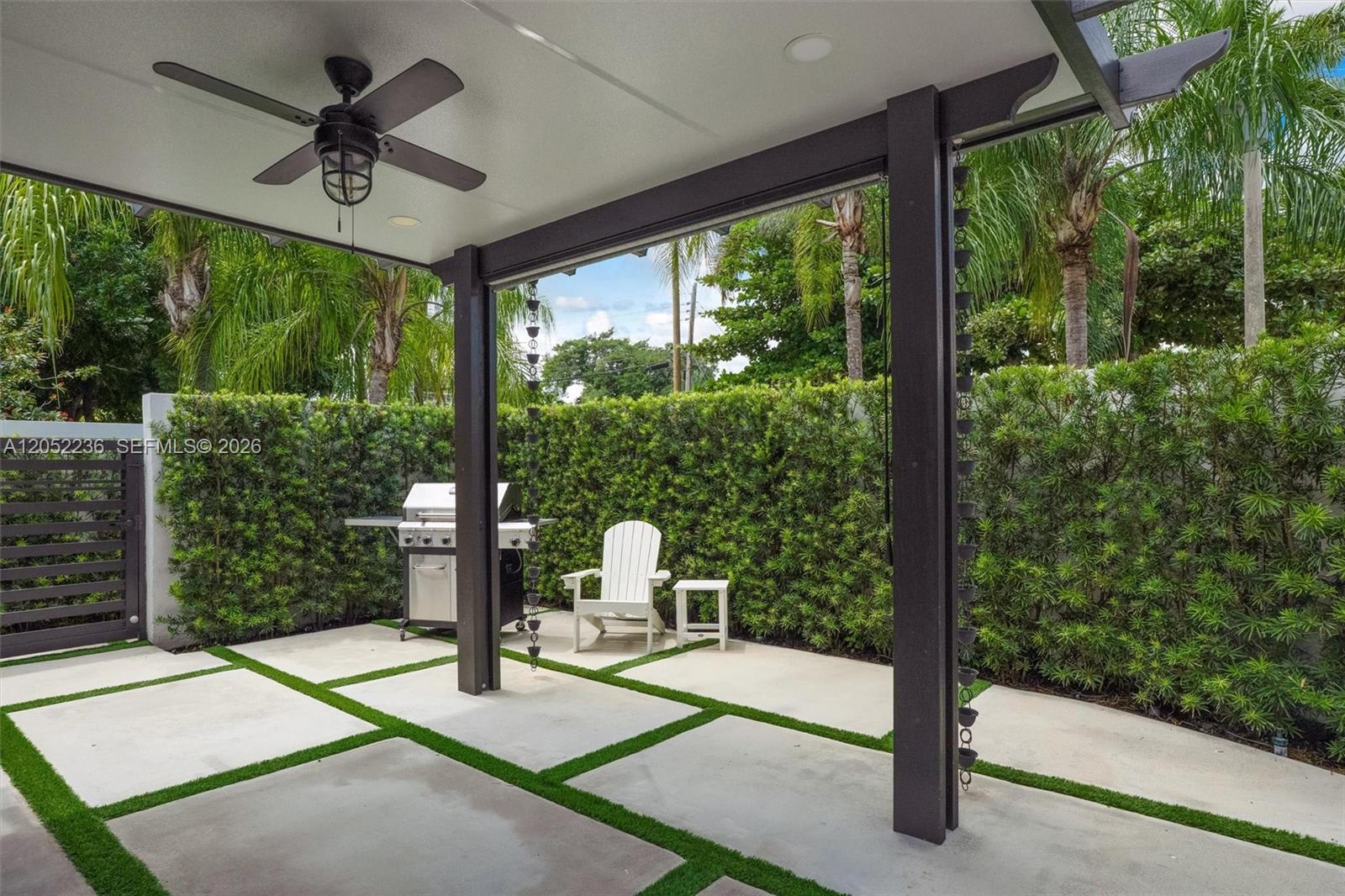 2484 Southwest 25th Street – photo 2