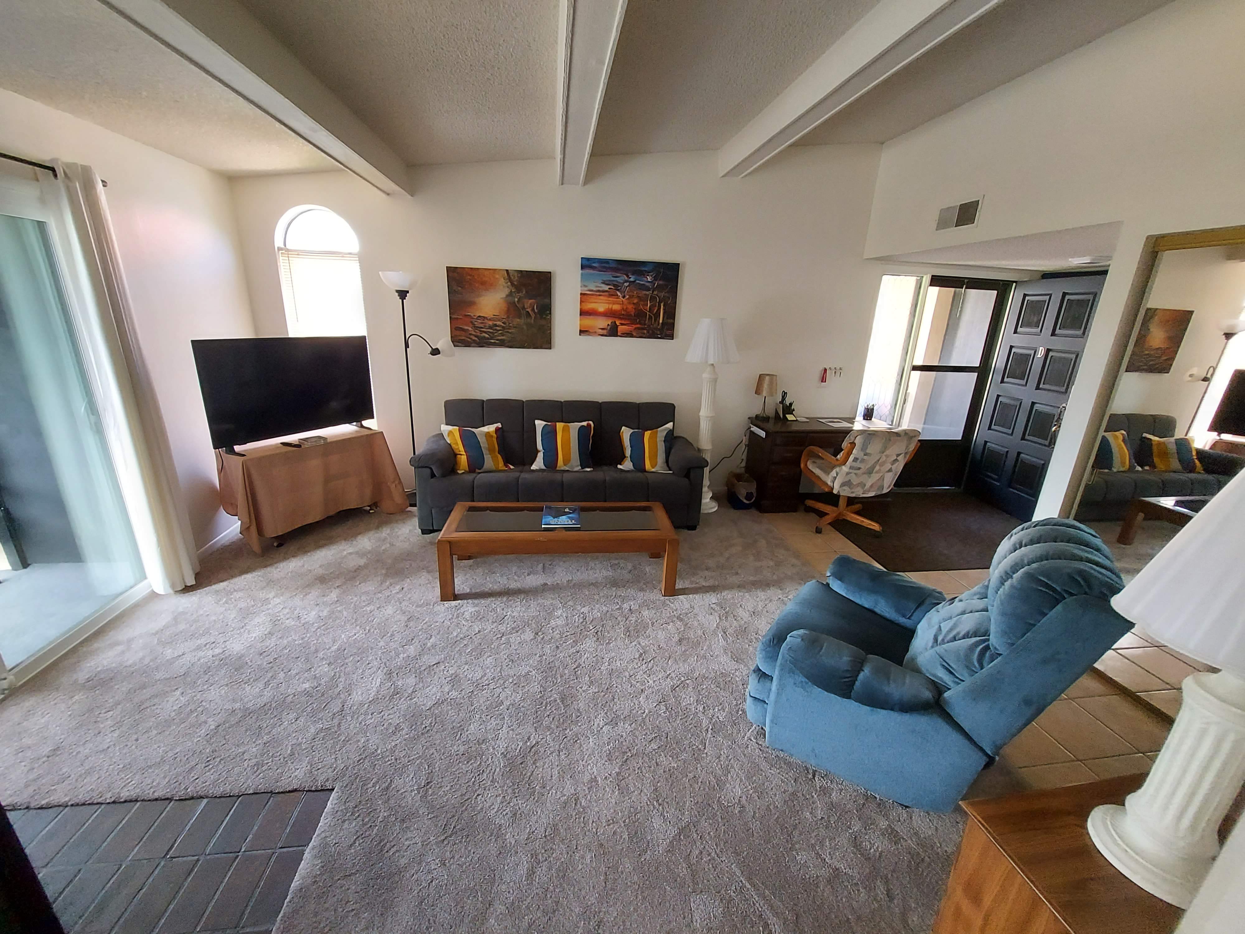 1058 Fontmore Road – photo 1