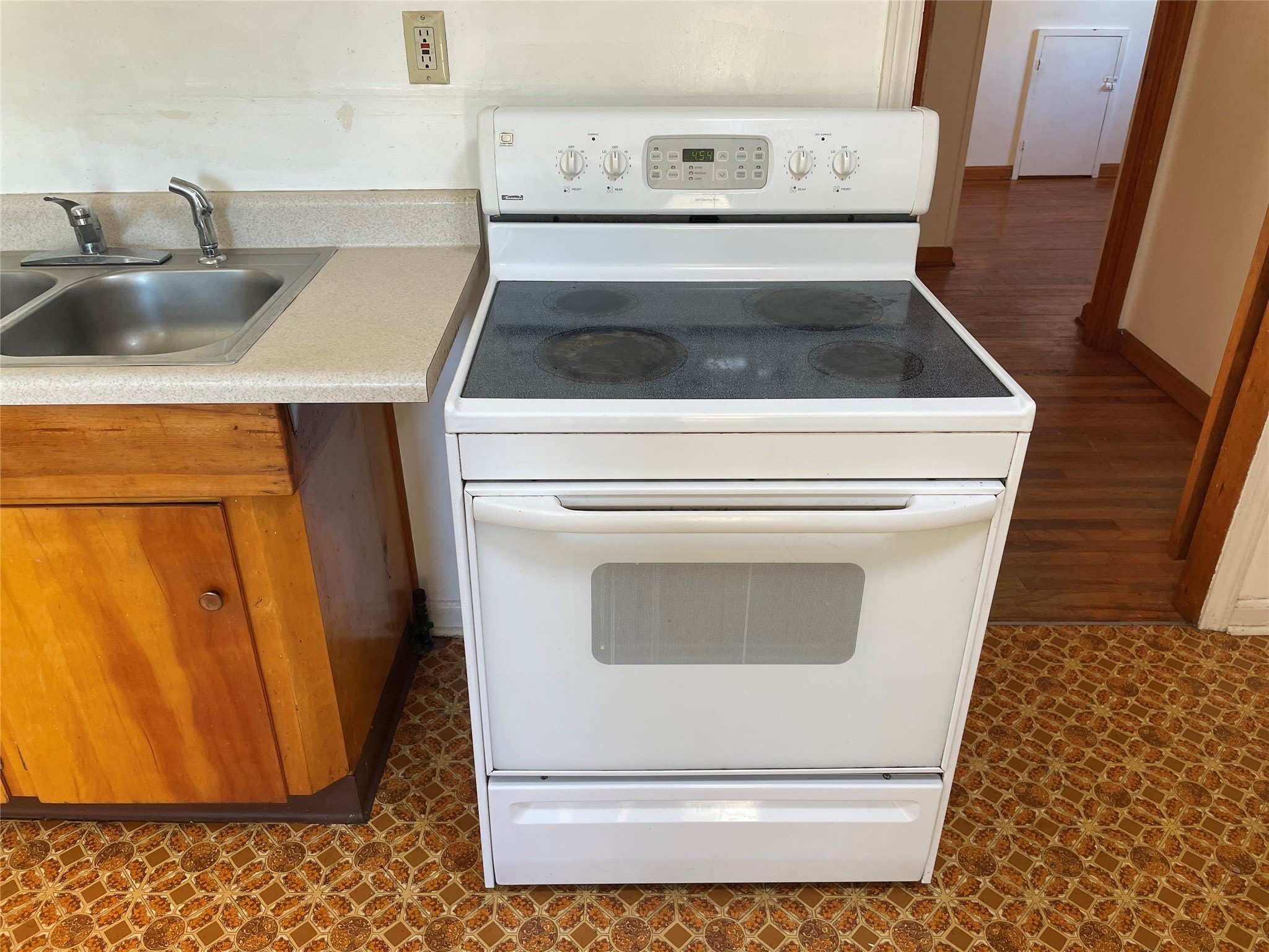 817 W 31ST APT 2 Street – photo 4