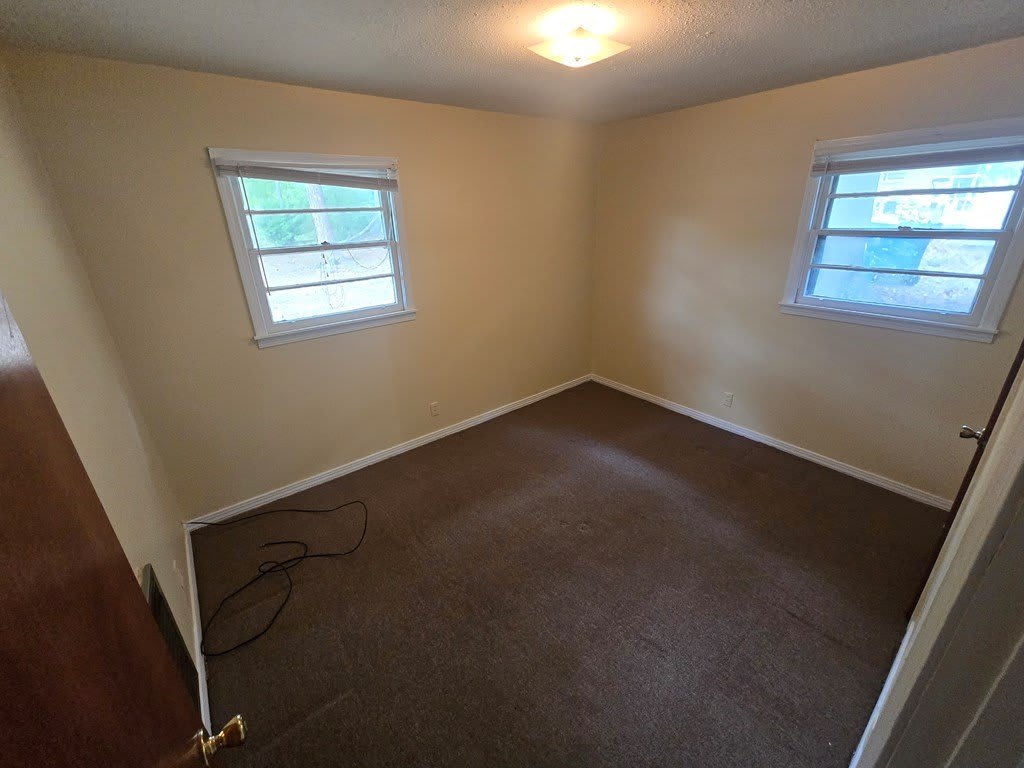 806 S Ussery – photo 5