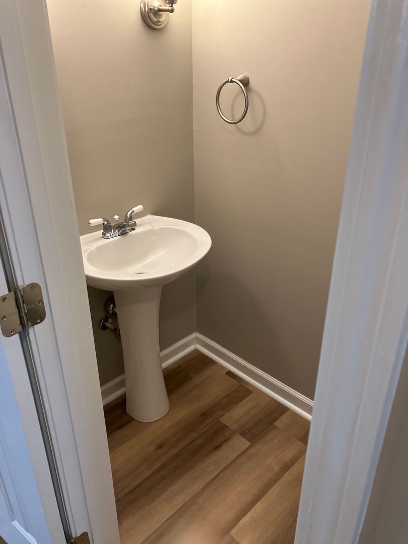Newly Renovated Townhome in Arden – photo 4