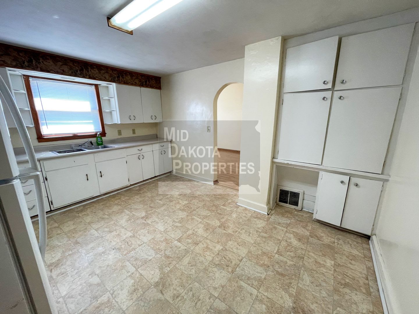914 E 2nd- 3 bedroom house – photo 5