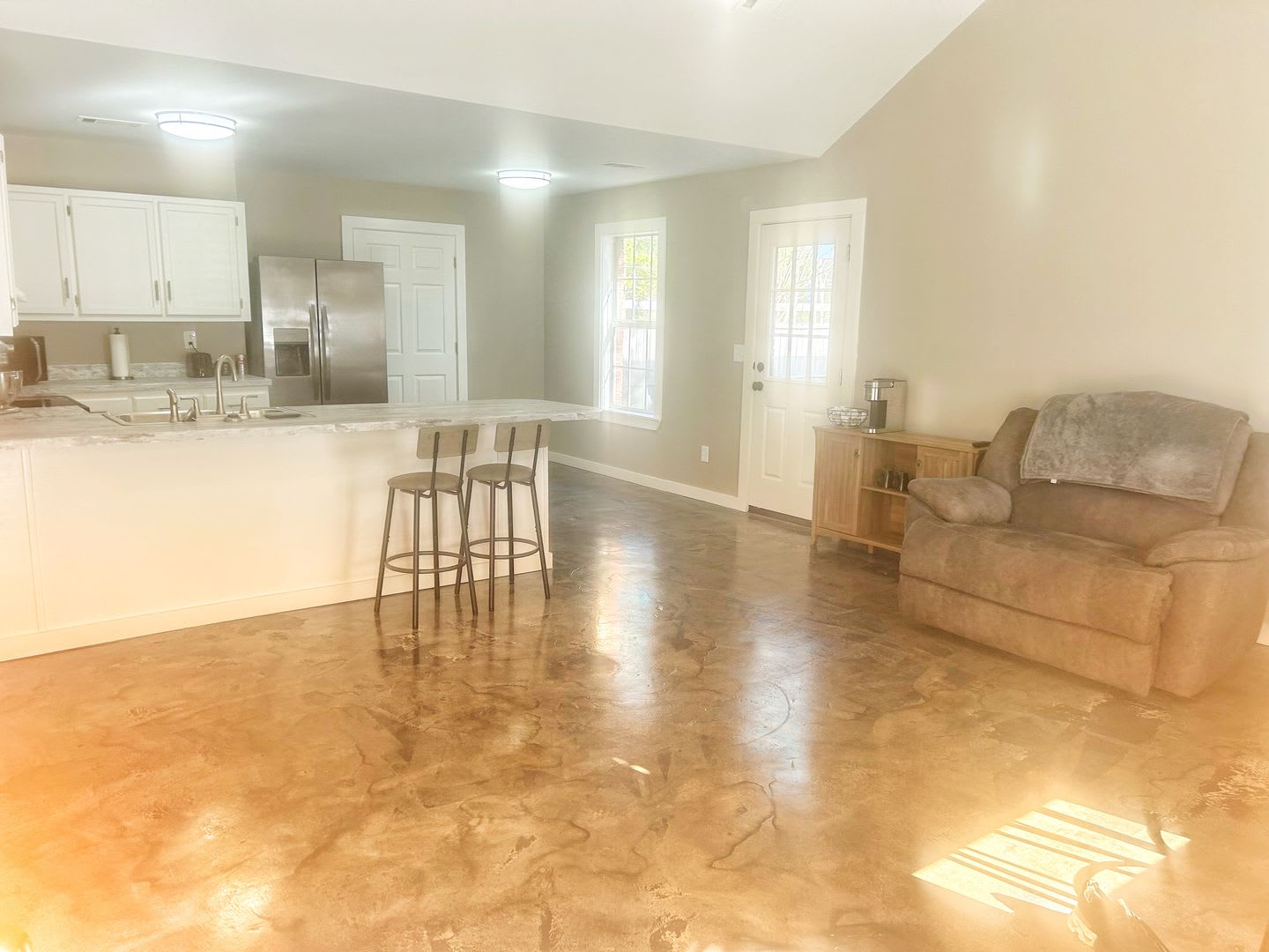 3 Bed 3 5 Bath In South Grove – photo 2