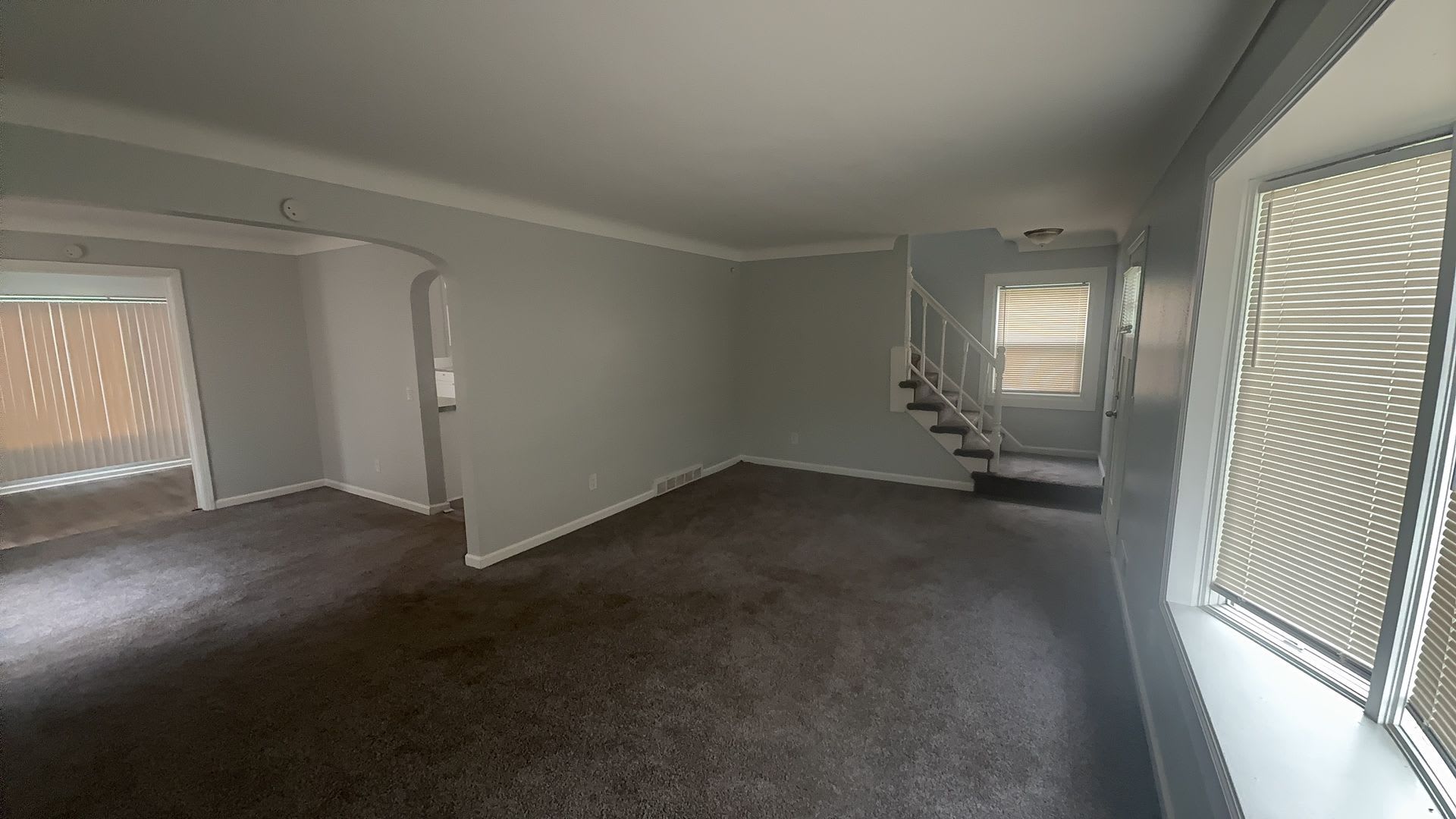Spacious 3-Bedroom, 1.5-Bathroom Home near Highland Park – photo 4