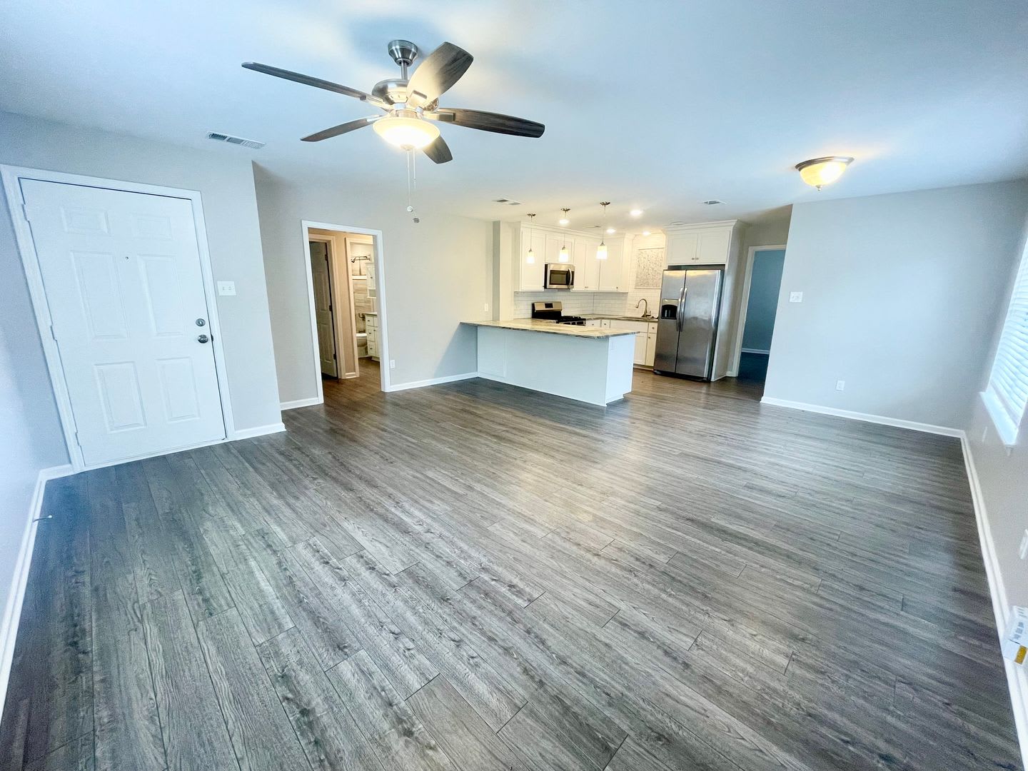 Fully updated, walking distance to UAMS – photo 5