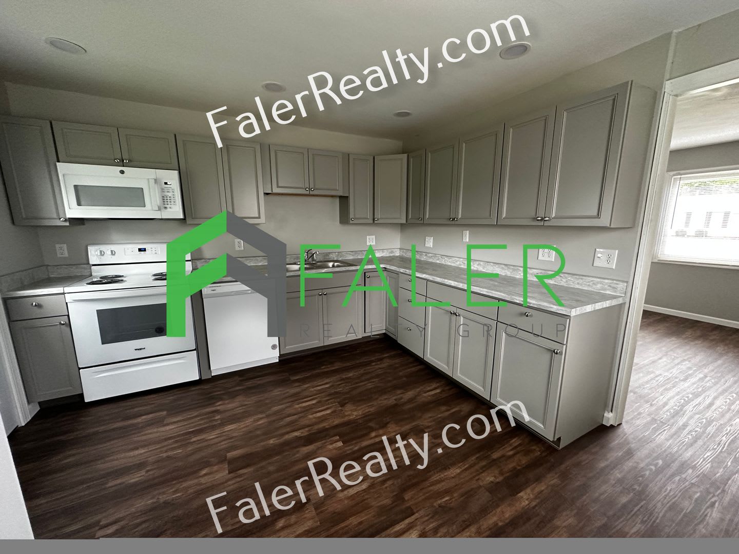 Beautifully Remodeled Home – photo 4