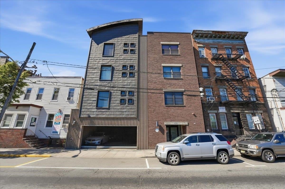 515 30TH ST – photo 1