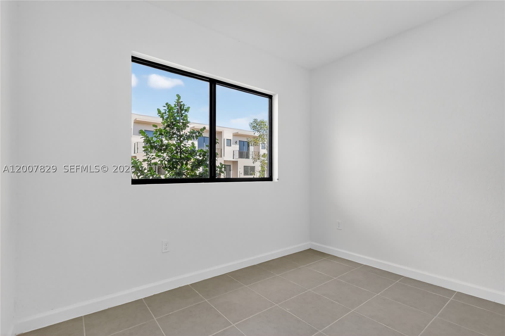13883 SW 262nd Str – photo 4