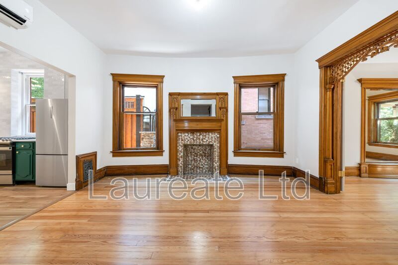 1126 Lafayette St – photo 2