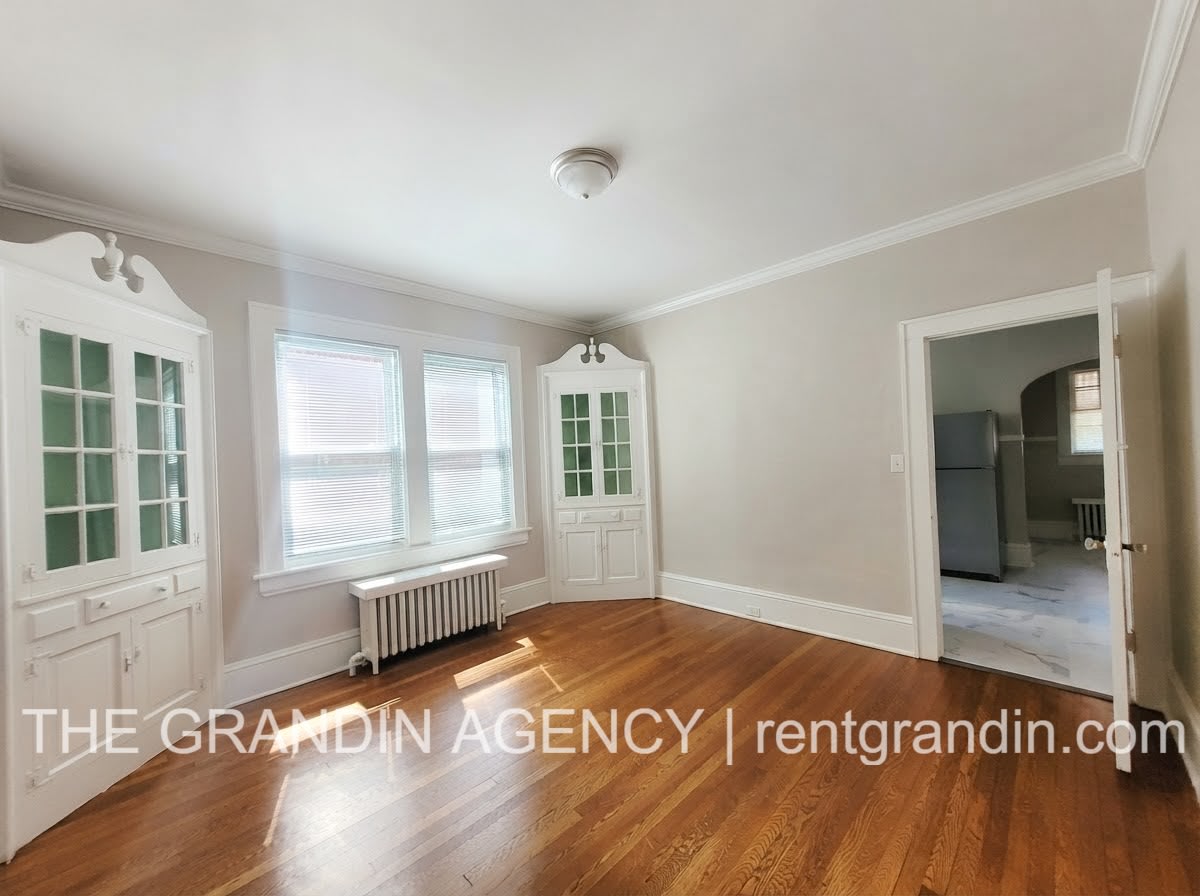 2110 Memorial Avenue Southwest – photo 3