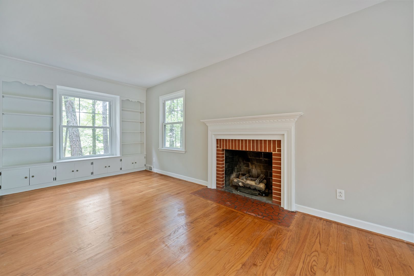 Spacious 4 Bedroom & 3.5 Bath Home in Duke Forest! – photo 3