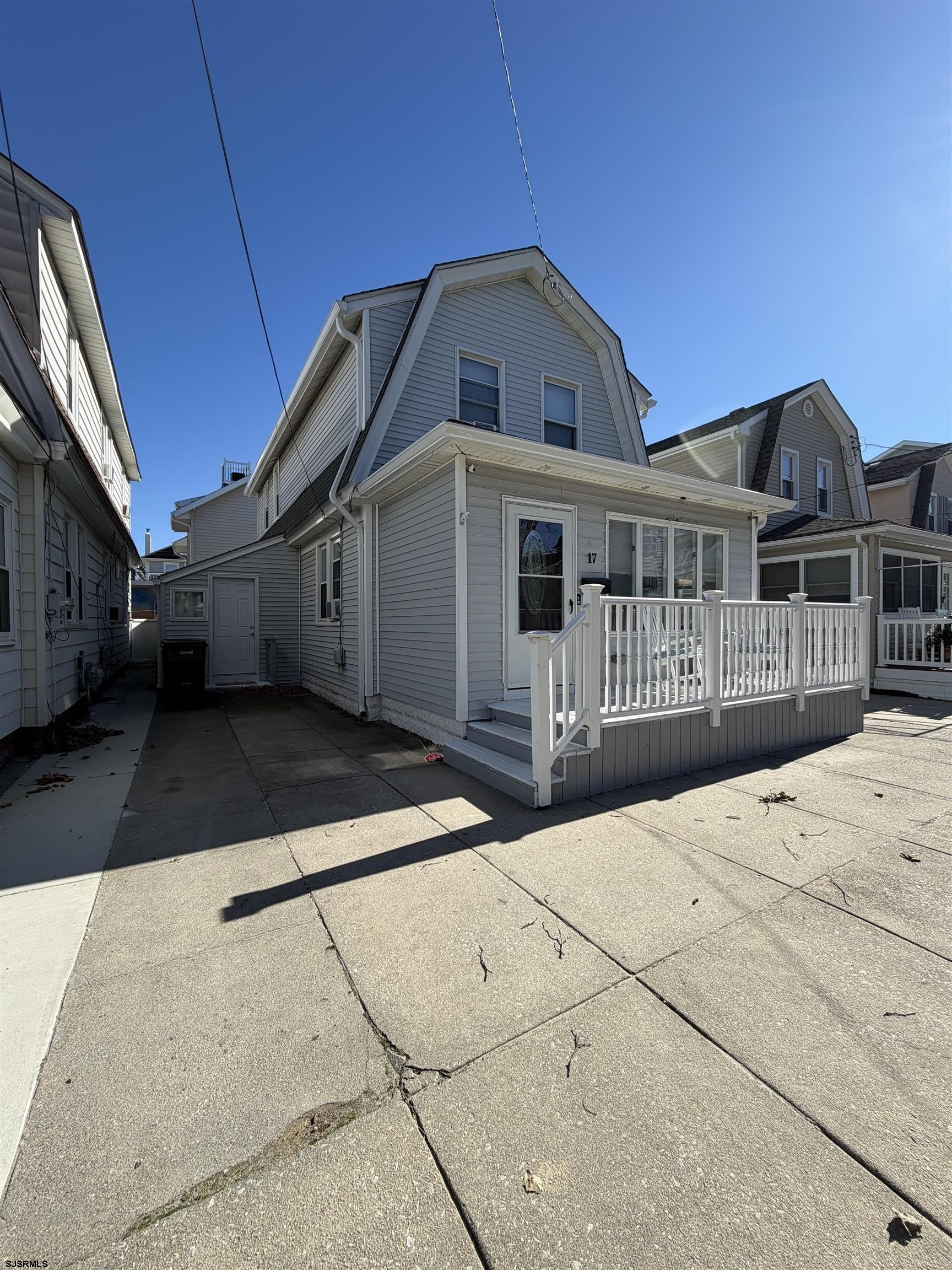 17 N Buffalo Ave – photo 3