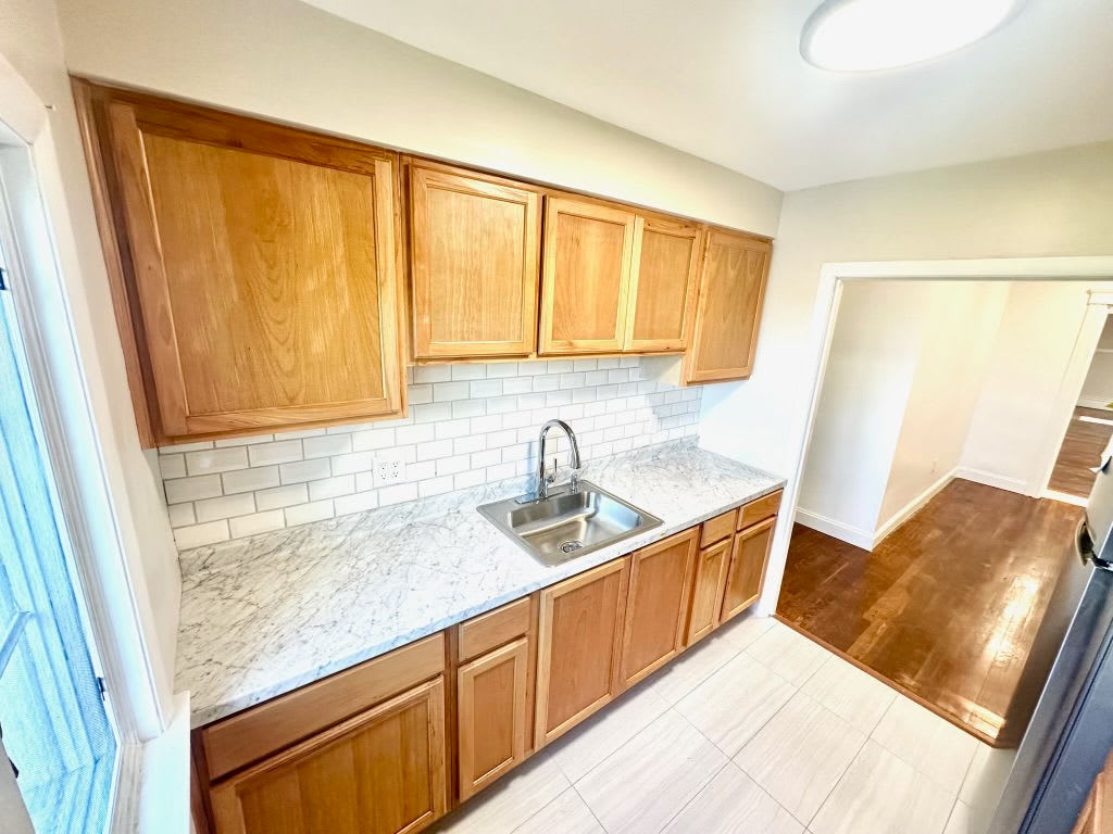 288 Division Street – photo 4