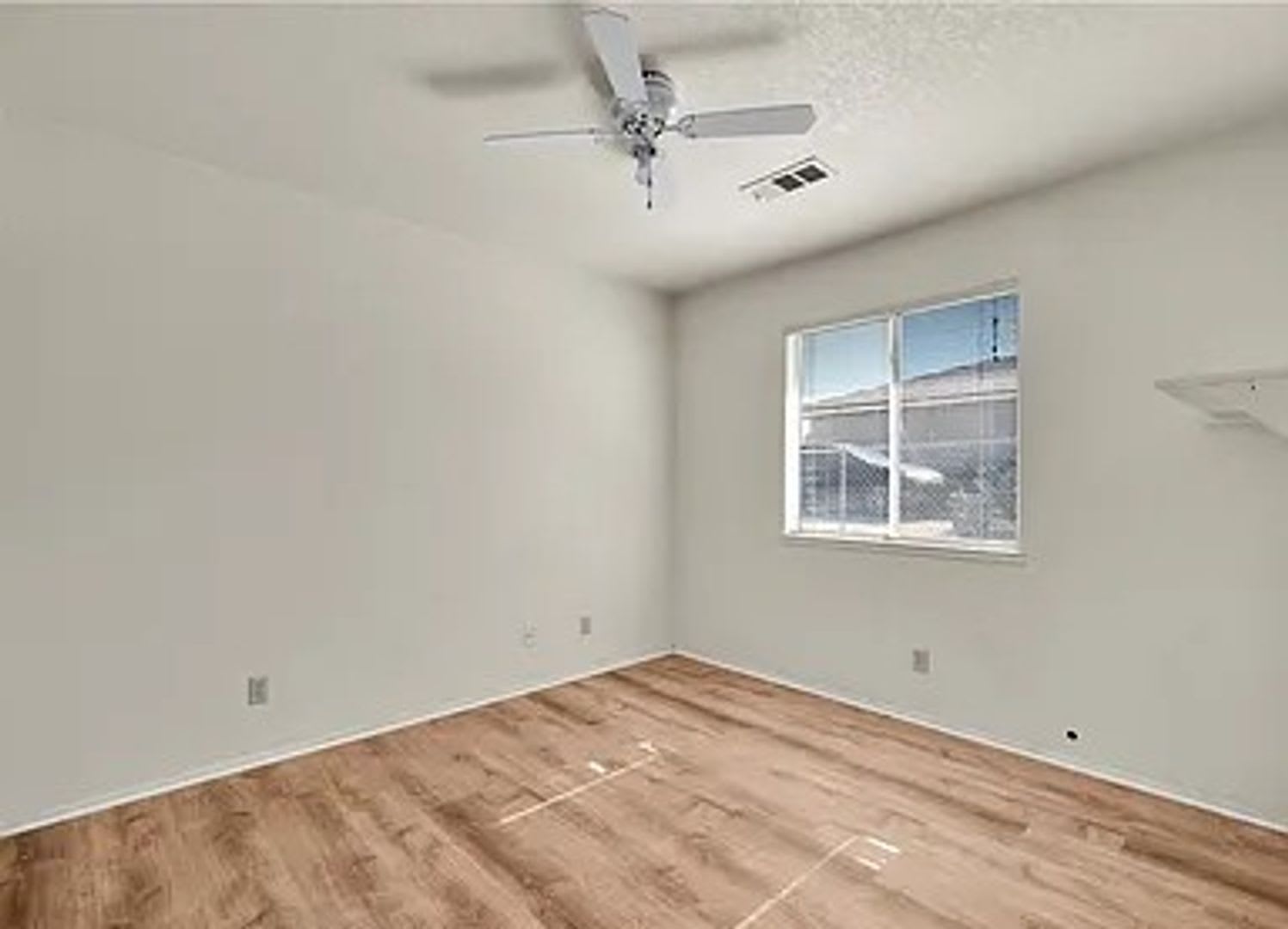 No Carpet And New Hvac – photo 5