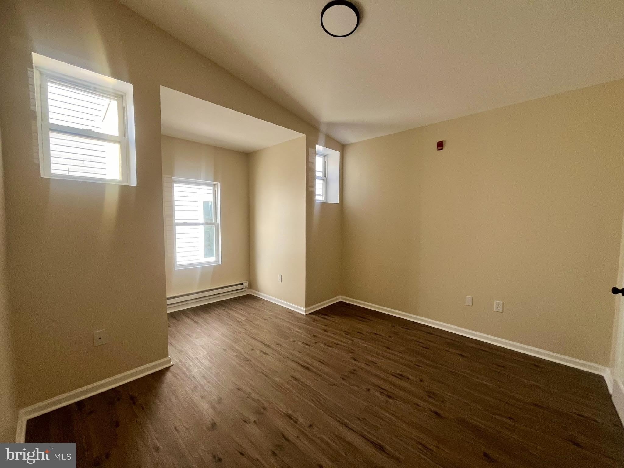 4059 POWELTON Avenue – photo 3