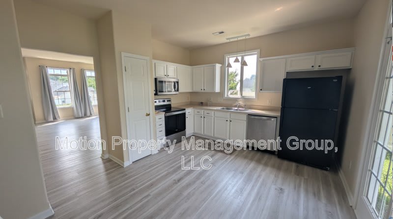 8601 Sawleaf Ct – photo 2