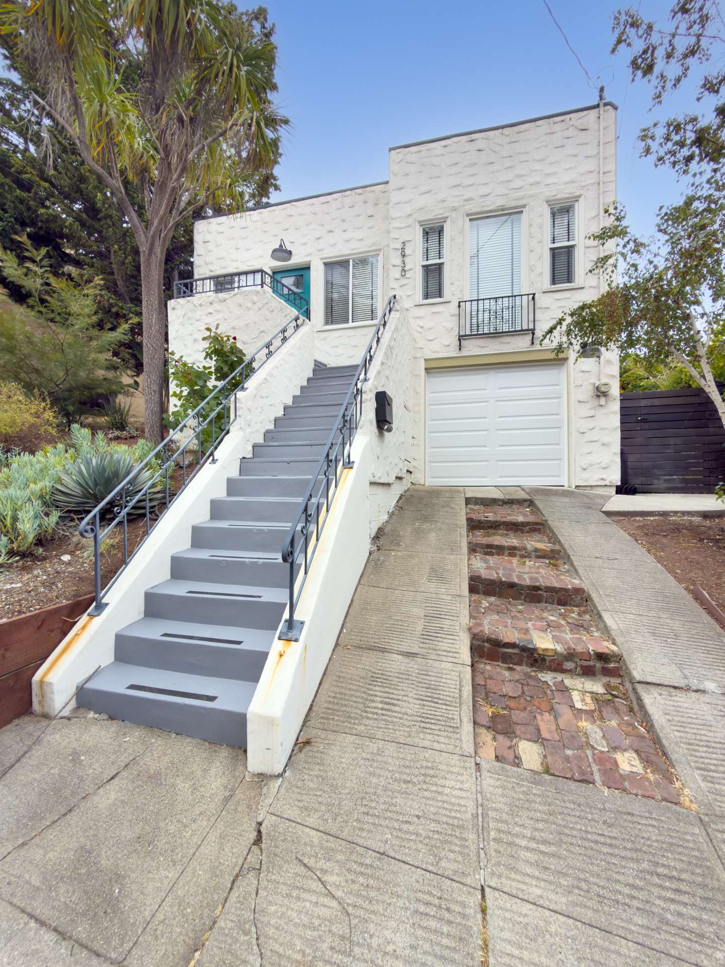 2930 Maxwell Ave – photo 2