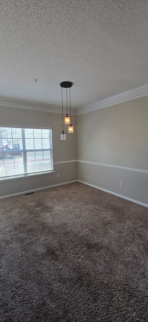Prime Woodstock Location – photo 5