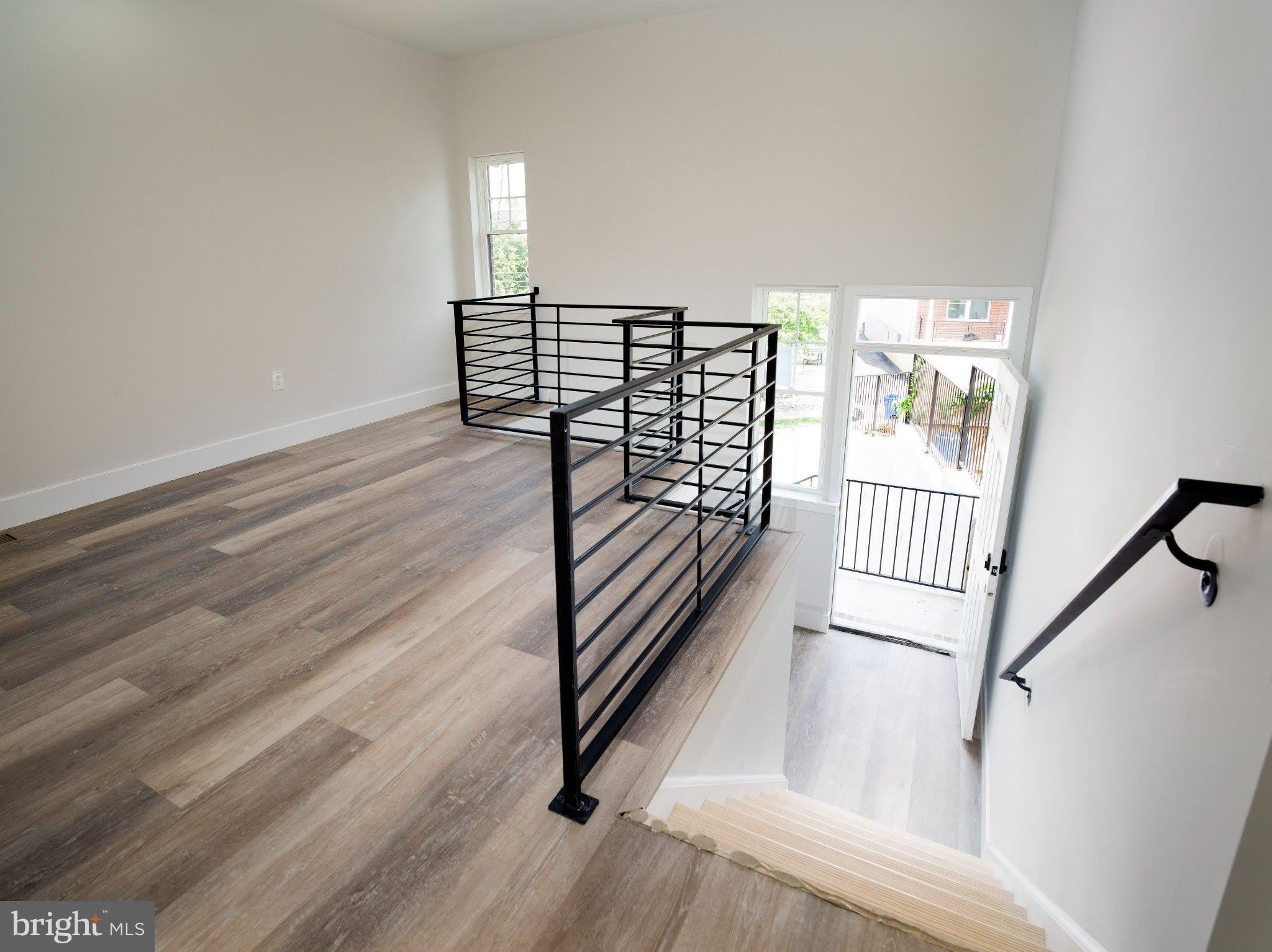 303 FOUNTAIN Street – photo 2