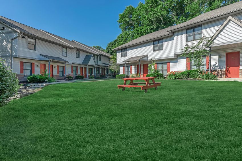 600 E University Street – photo 3