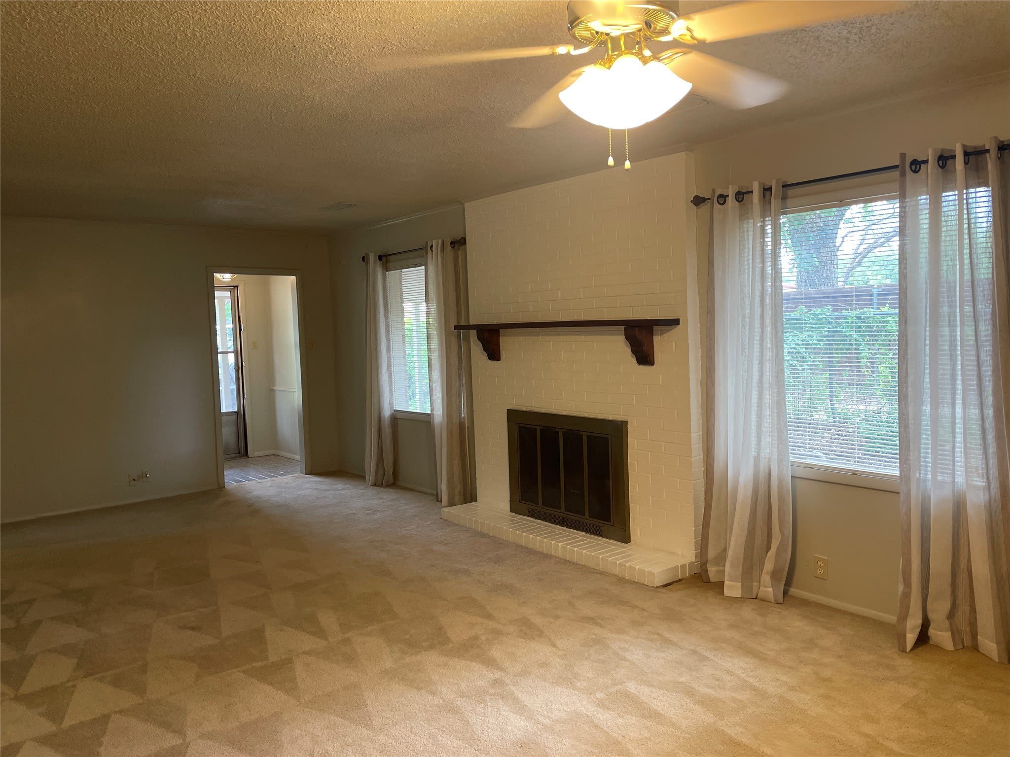 725 ELMWOOD Drive – photo 3