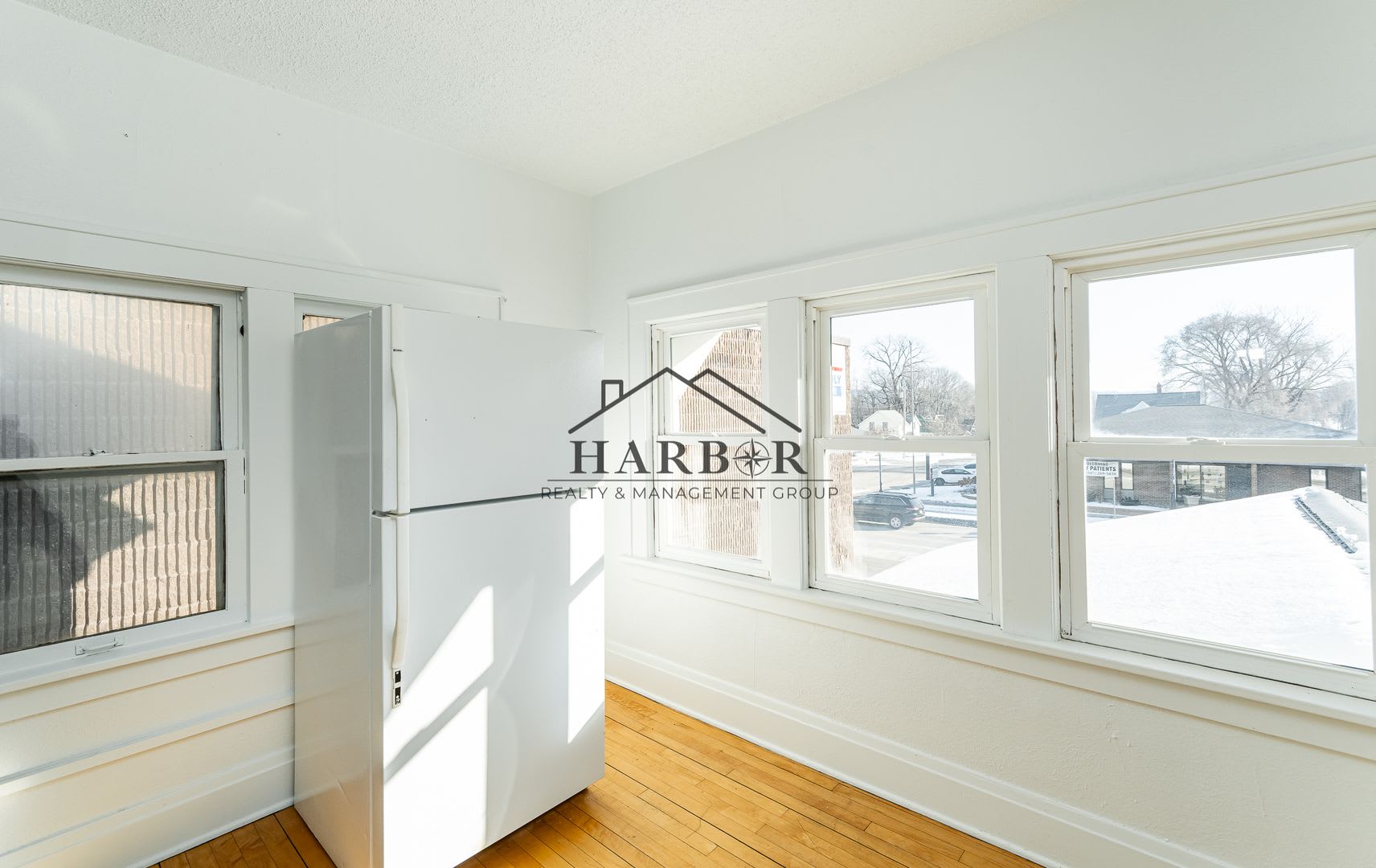 917 N Broadway Avenue – photo 2