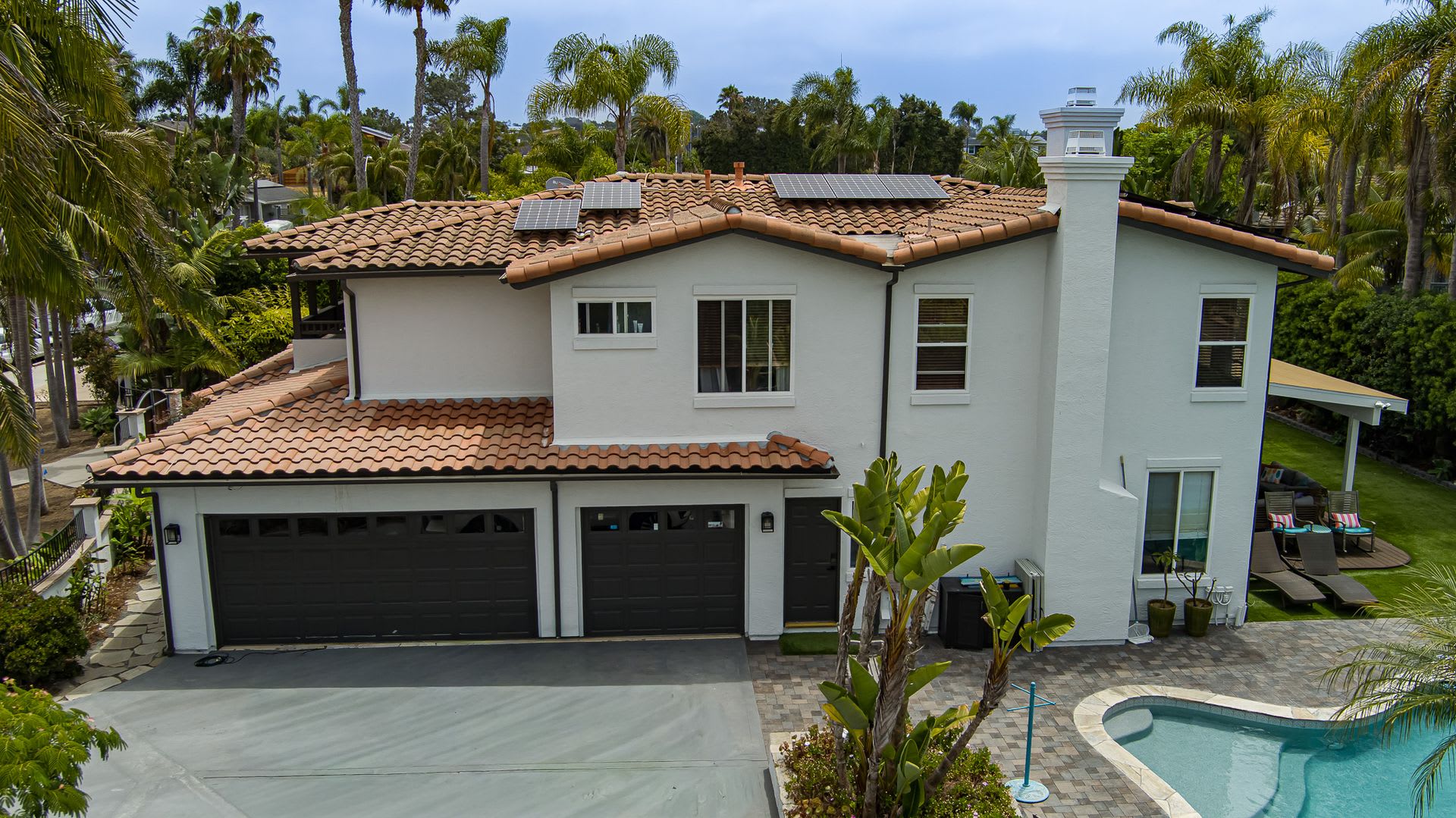 Resort Style Encinitas Estate With Pool Unfurnished – photo 2